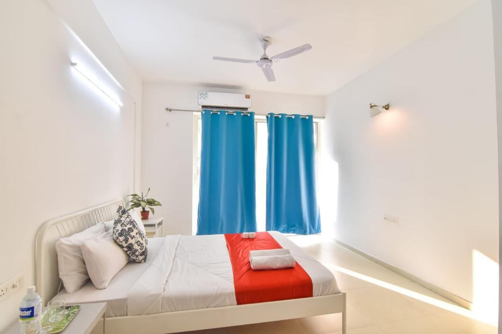 Queen Bedroom 3